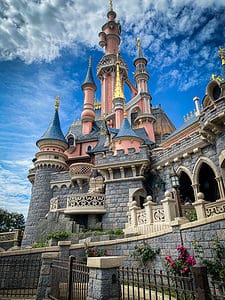 Cinderella's castle at Disneyland Paris