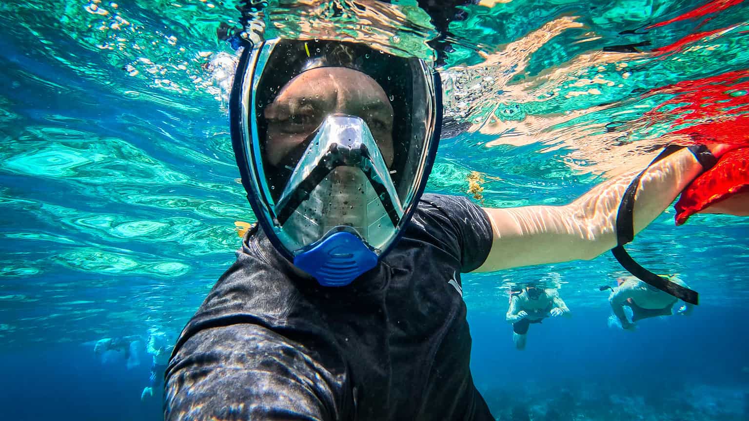 25 Pros and Cons of a Full Face Snorkel Mask for Tropical Snorkel Spots