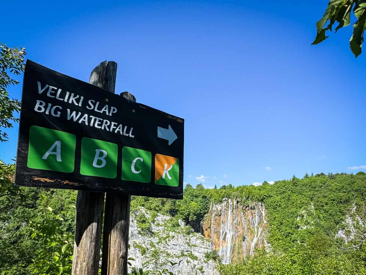 20250531 plitvice IMG 5778 Signage in Plitvice Lakes National Park pointing to the Big Waterfall.